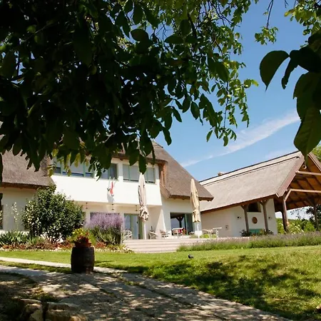 Fuerjes Udvarhaz Vaszoly